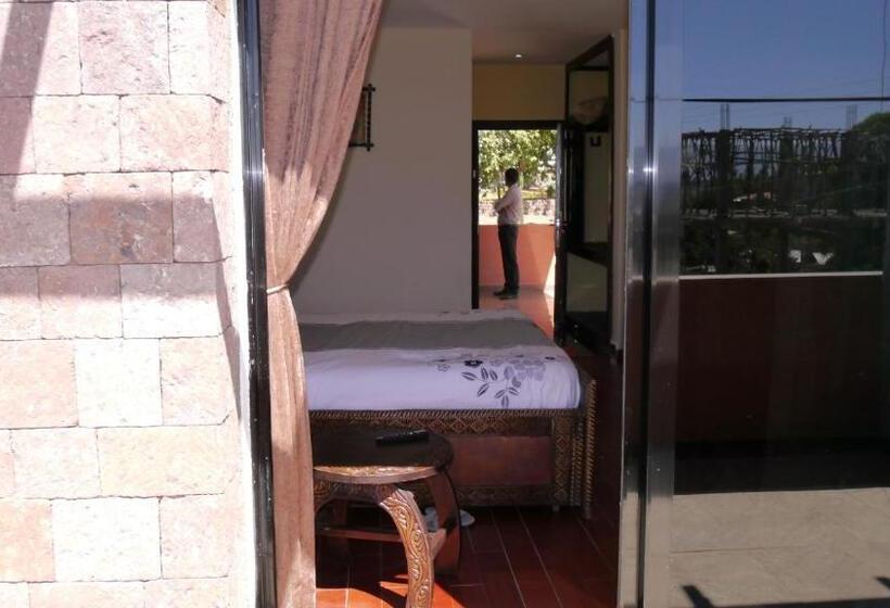 اتاق استاندارد یک تخته با بالکن, Zagwe