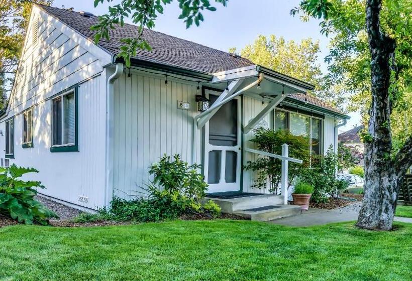 منزل غرفة نوم واحدة, Abigail S Bed And Breakfast Inn