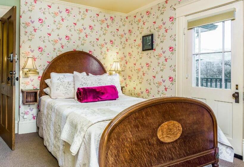 غرفة قياسية مزوَّدة بشُرفة, Abigail S Bed And Breakfast Inn