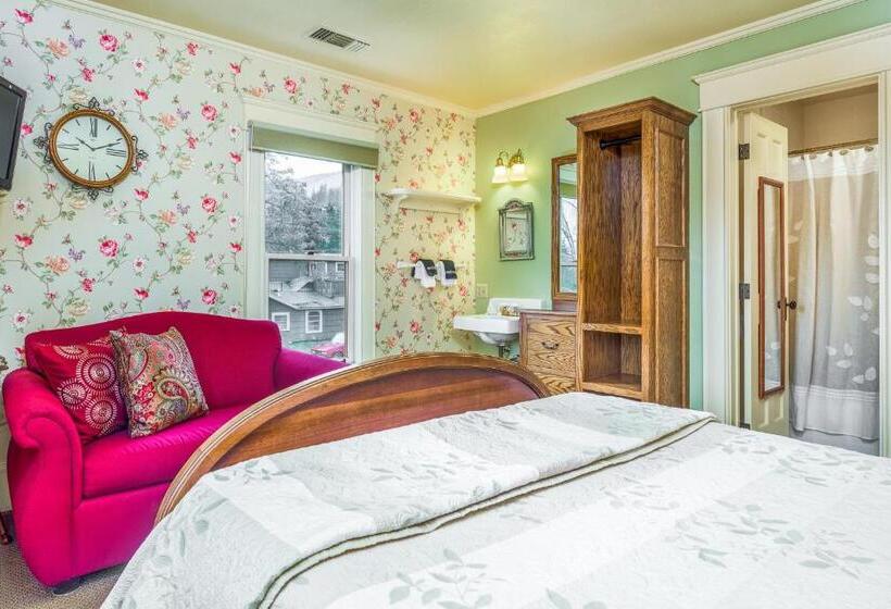 Номер Стандарт с Балконом, Abigail S Bed And Breakfast Inn