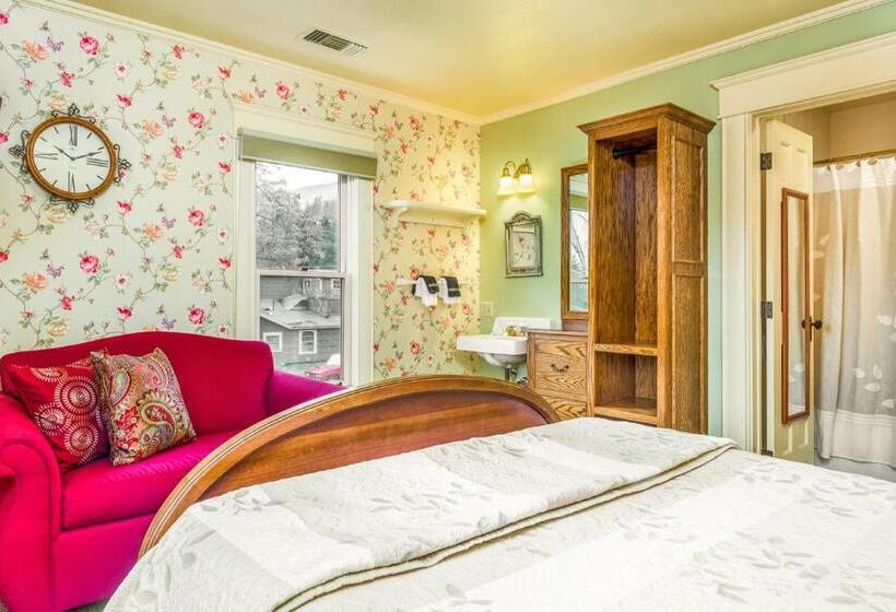 Номер Стандарт с Балконом, Abigail S Bed And Breakfast Inn