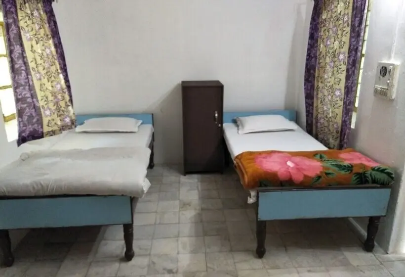 Bed in een Gedeelde Kamer, Backpacker Panda Chand Palace