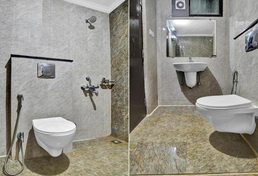 豪华三人间, Super Townhouse Divya Palace