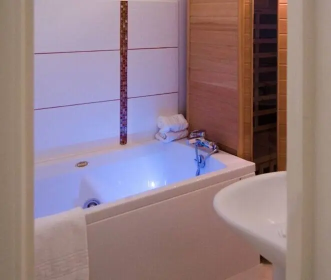Comfort Room, L'atrium