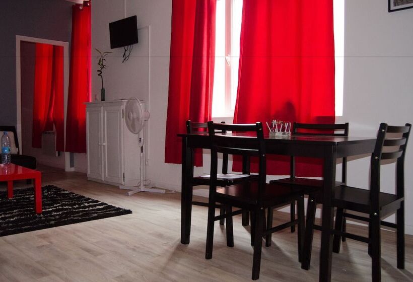 דירת חדר סופריור, L'atrium