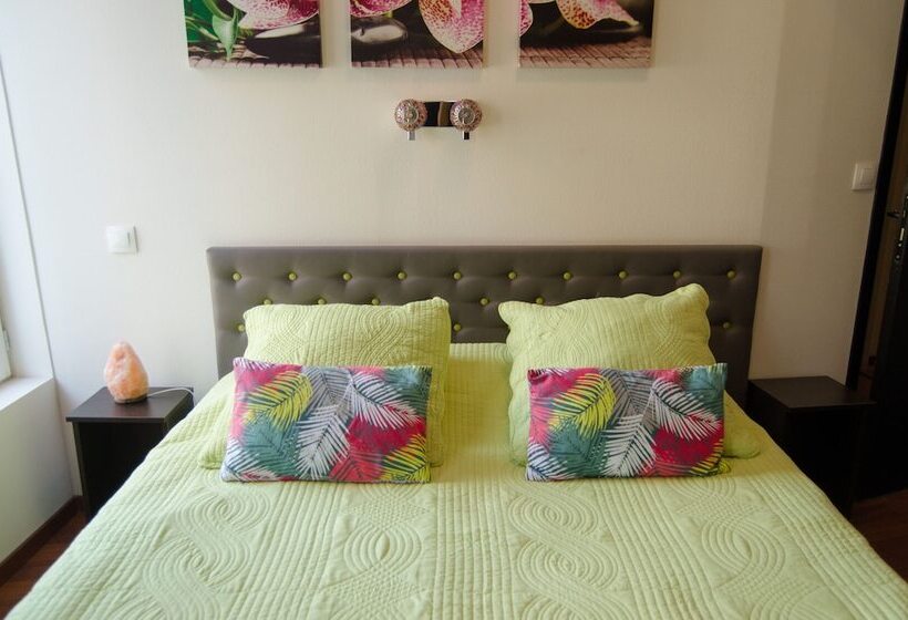 חדר קומפורט, L'atrium