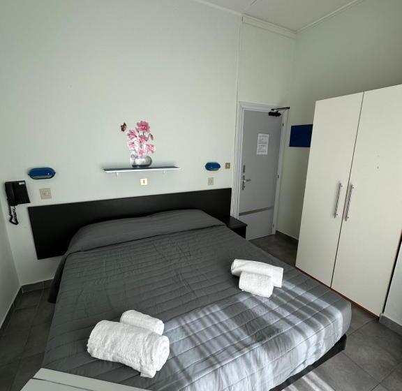 اتاق سوپریور, Austria