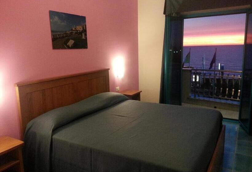 オーシャンビュースタンダードルームバルコニー付き, Serpa