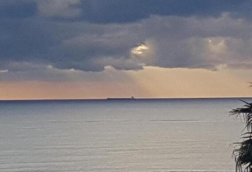 オーシャンビュースタンダードルームバルコニー付き, Serpa