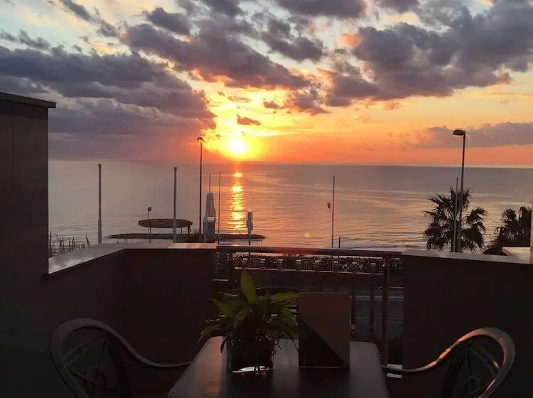 Camera Standard Vista Mare con Balcone, Serpa