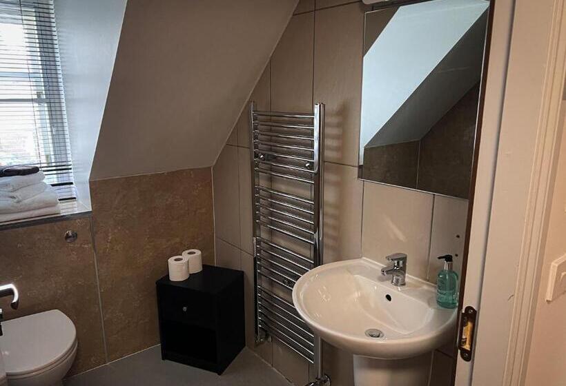 침실 2개 아파트, Siberia Bar &