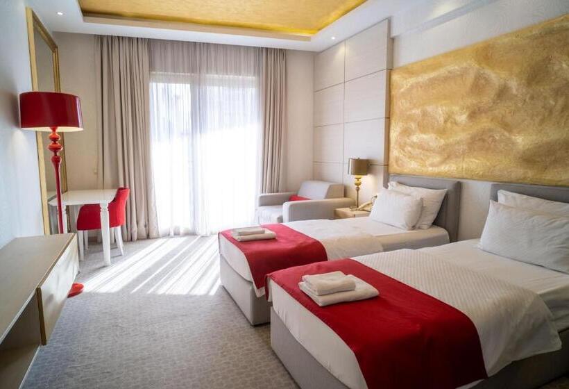 اتاق سوپریور, Atina