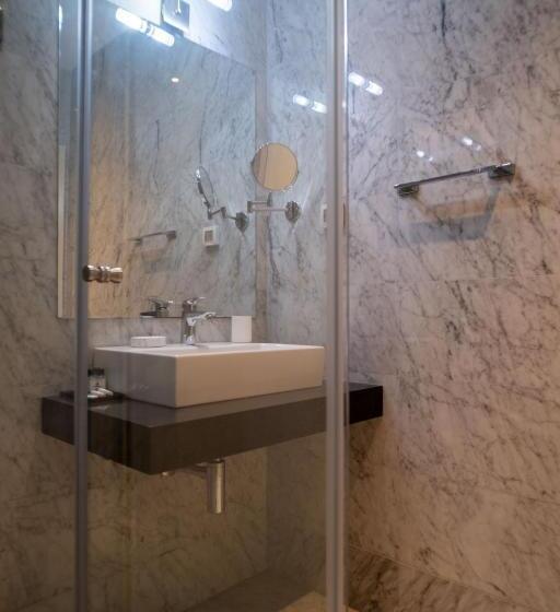 آپارتمان 2 خوابه, Atina