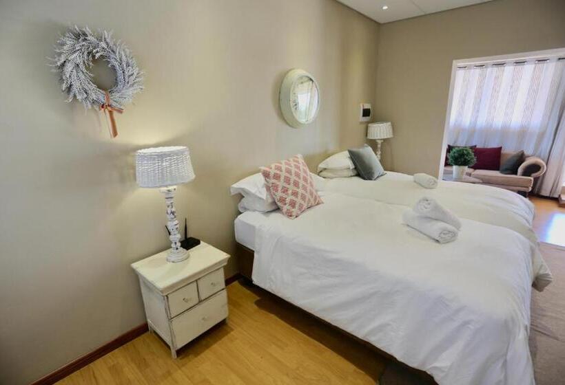 اتاق استاندارد سه نفره, Boutique Guesthouse Mariental