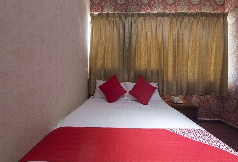 חדר דלוקס, Lebuh Queen City