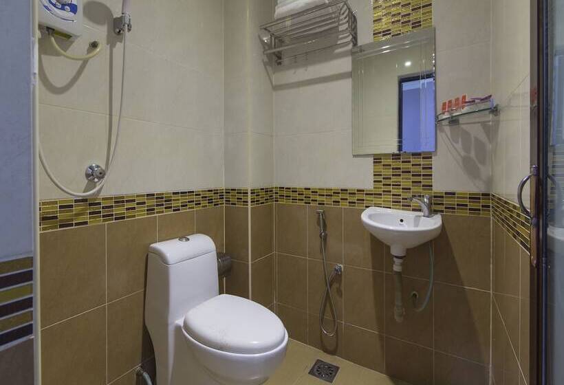 סוויטת סופריור, Lebuh Queen City