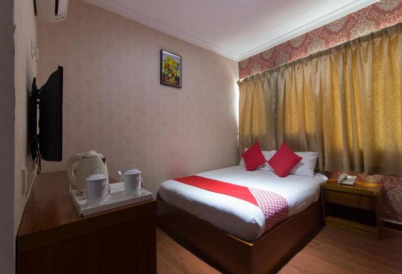 חדר דלוקס, Lebuh Queen City