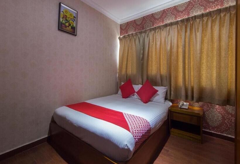 חדר דלוקס, Lebuh Queen City