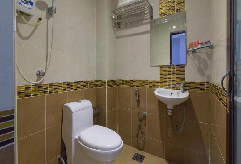 סוויטת סופריור, Lebuh Queen City