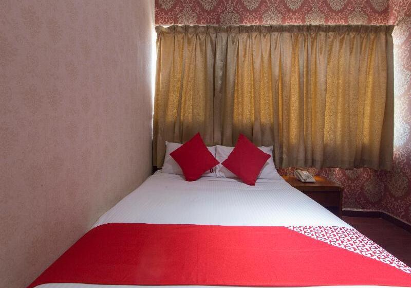 חדר דלוקס, Lebuh Queen City