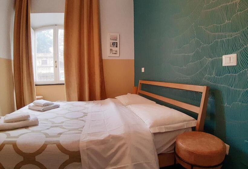 חדר בסיסי, Sweet Dreams Roma