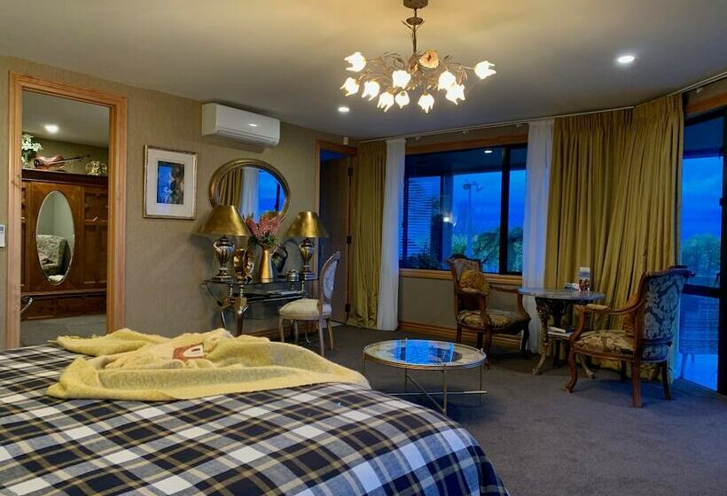 Люкс Повышенной Комфортности, The Flying Trout Boutique Lodge