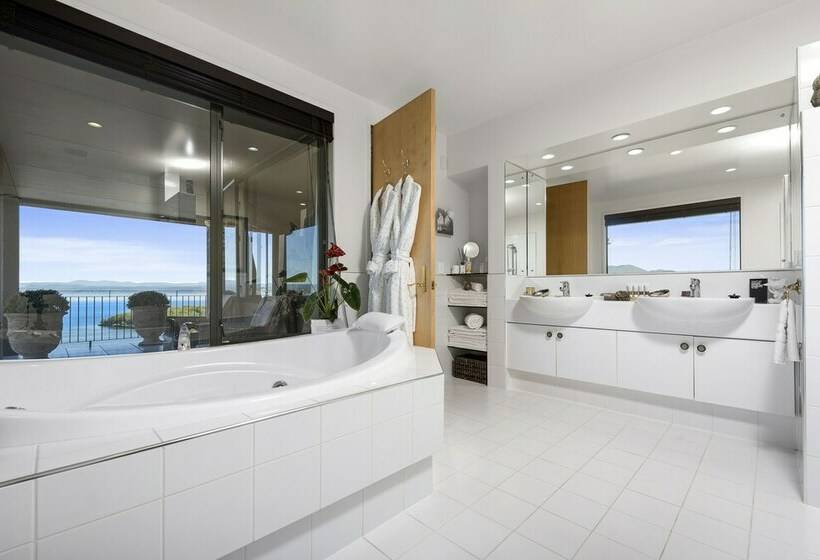 Люкс Повышенной Комфортности, The Flying Trout Boutique Lodge