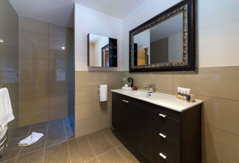 Люкс Повышенной Комфортности, The Flying Trout Boutique Lodge