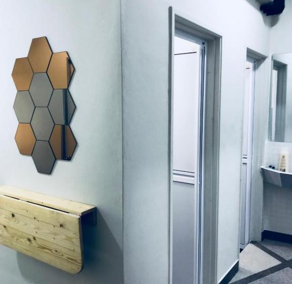 חדר סטנדרד יחיד חדר אמבטיה משותף, The Good Travelers Hostel Kl Airport