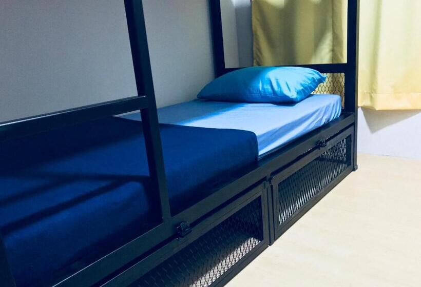 חדר סטנדרד יחיד חדר אמבטיה משותף, The Good Travelers Hostel Kl Airport