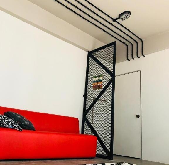 חדר סטנדרט חדר אמבטיה משותף, The Good Travelers Hostel Kl Airport