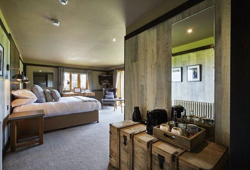 豪华房间, The Jack Russell