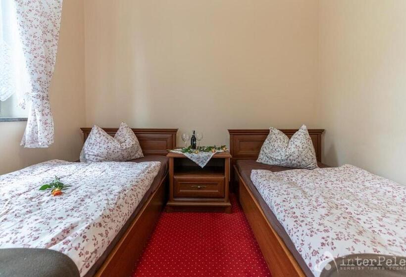 四人标准间, Willa Słoneczna Róża Pobyt Ze śniadaniami