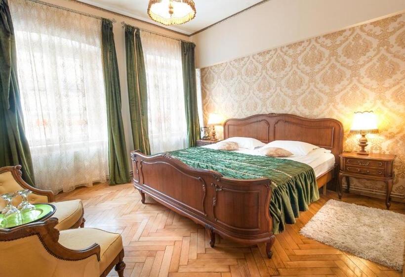 スイート, Casa Antiqua