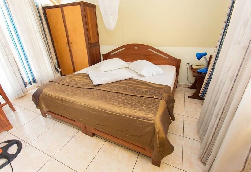 اتاق لوکس, Iris Guesthouse