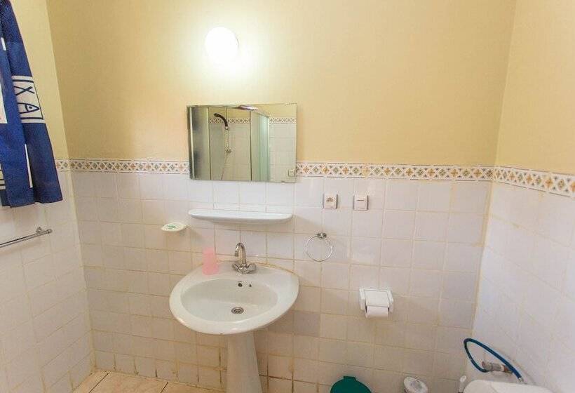 آپارتمان 3 خوابه, Iris Guesthouse