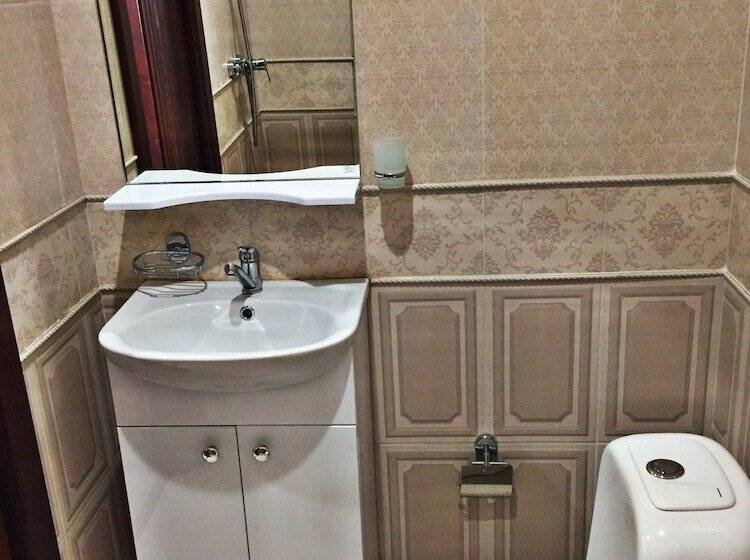 اتاق استاندارد چهار تخته, Nitron