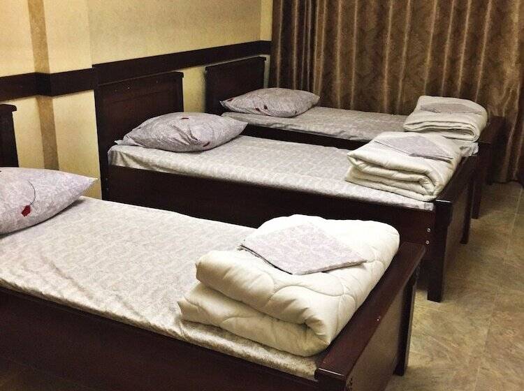 اتاق استاندارد چهار تخته, Nitron