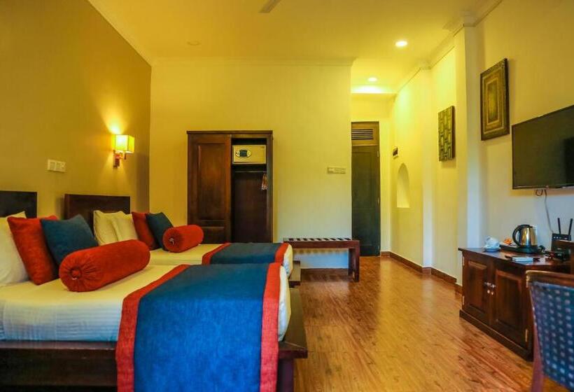 חדר סופריור, Oak Ray Ella Gap