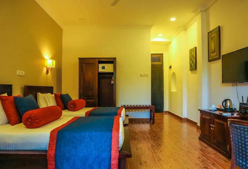 חדר סופריור, Oak Ray Ella Gap