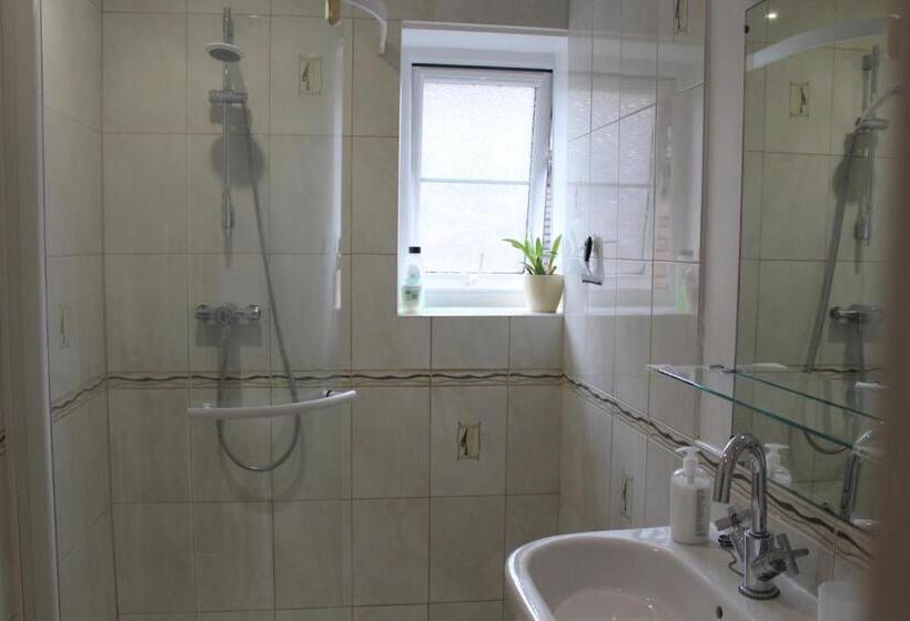 Номер Стандарт, Oxfordbnb