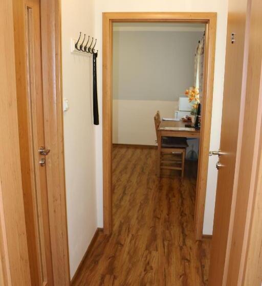 اتاق راحتی, Penzion 4 Dvory