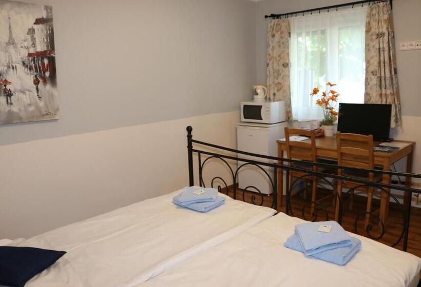 اتاق راحتی, Penzion 4 Dvory