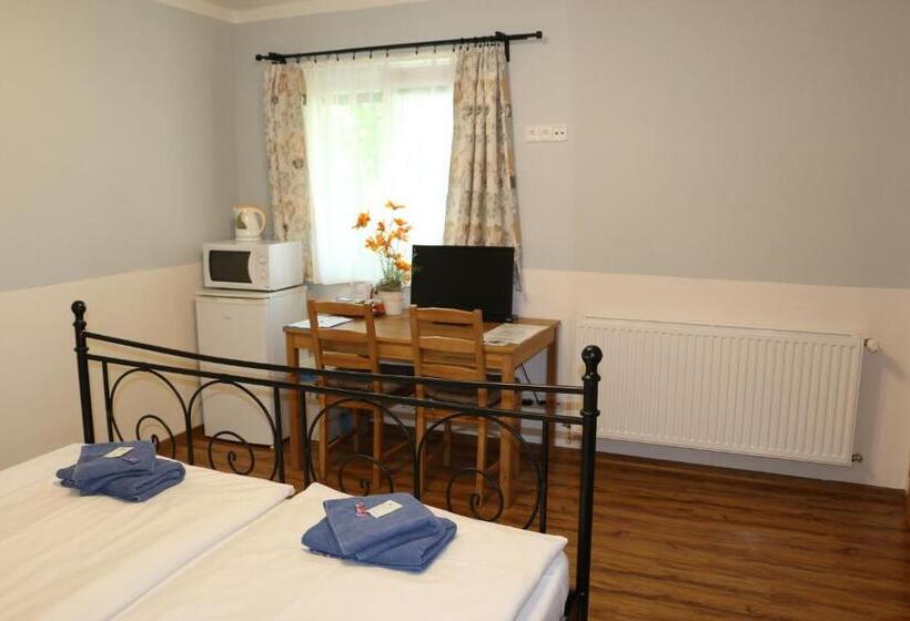 اتاق راحتی, Penzion 4 Dvory