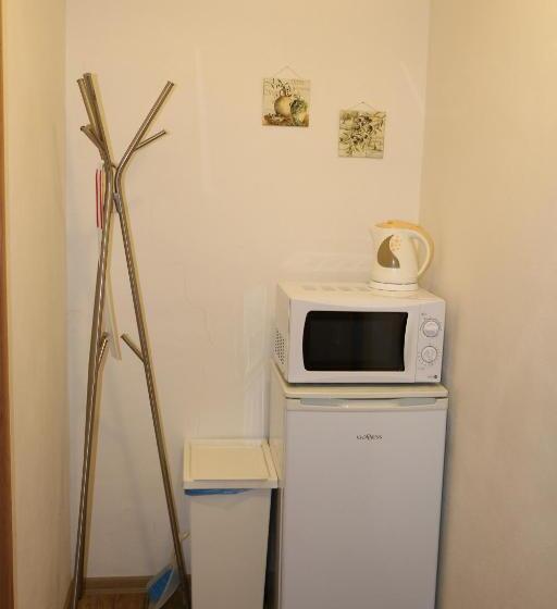 اتاق استاندارد سه نفره, Penzion 4 Dvory