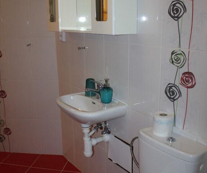 استودیوی استاندارد, Penzion 4 Dvory