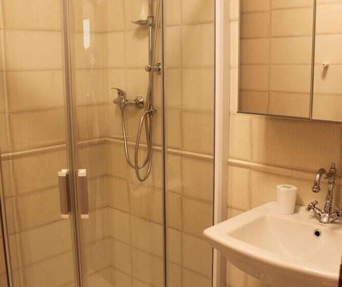 اتاق راحتی, Penzion 4 Dvory