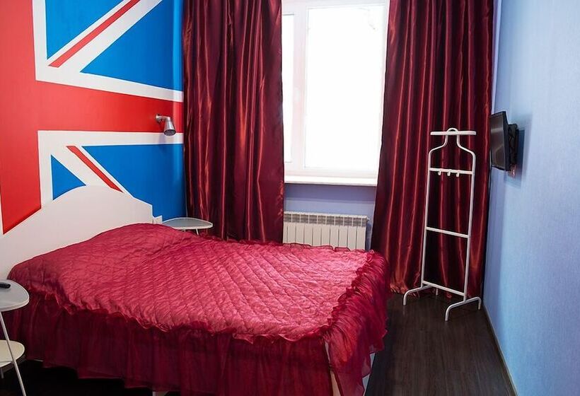 اتاق استاندارد, Red