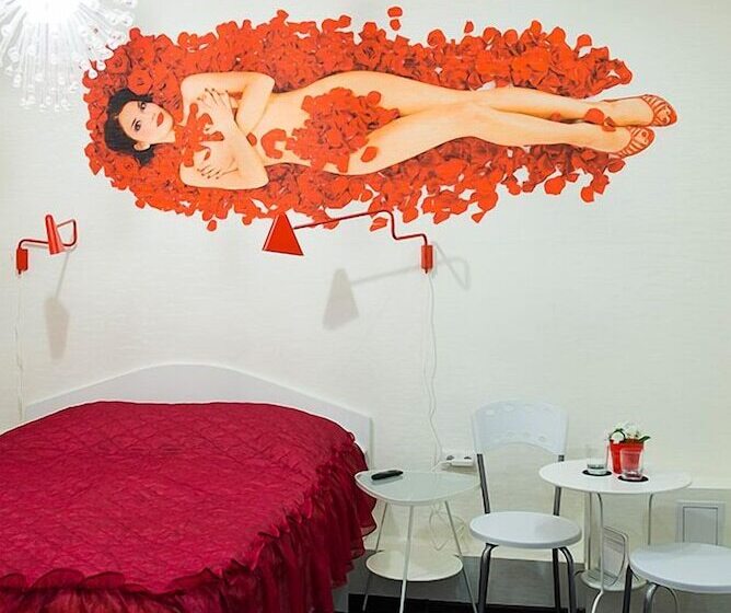 اتاق استاندارد, Red