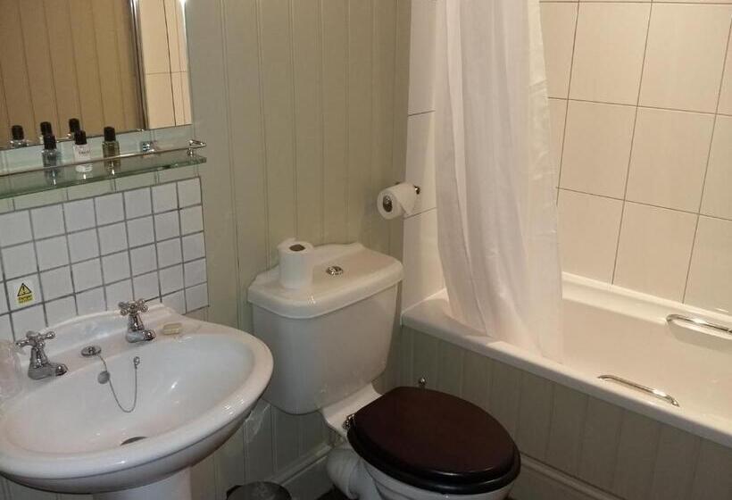 חדר משפתחתי סופריור, The Huntsman Inn